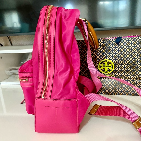 🚫SOLD🚫💖NEW💖Tory Burch Perry nylon backpacks/back packs/shoulder bag/nylon - Picture 6 of 11
